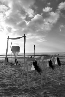 Elvis wedding on the beach